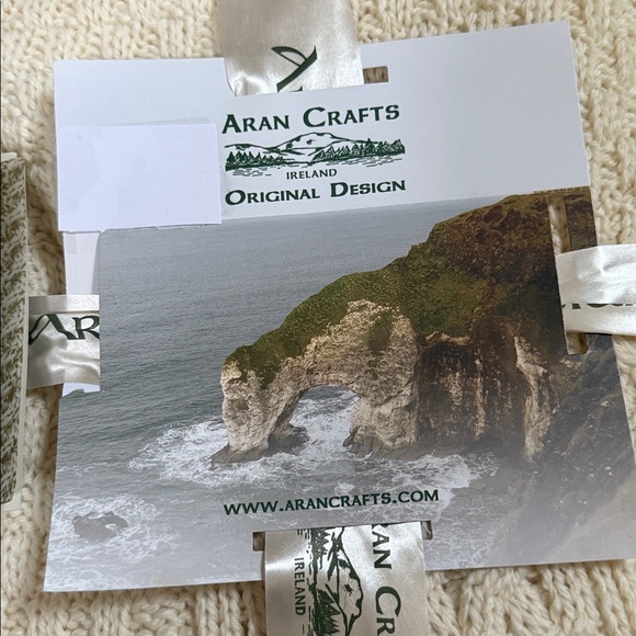 Aran Crafts Ireland patchwork Cable Knit 100% Merino Wool Throw. Natural color. - Picture 4 of 16